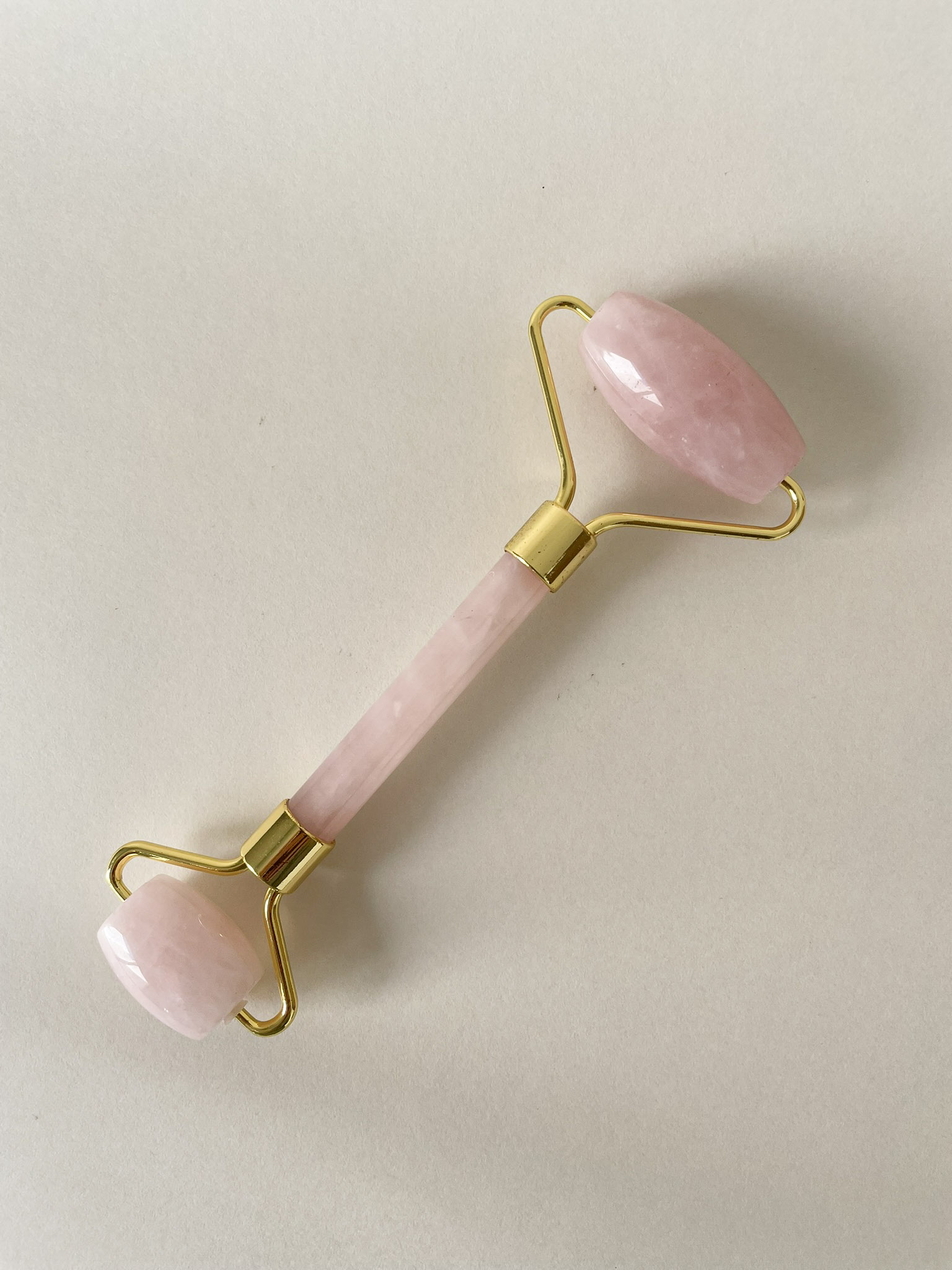 Roller_facial_massageador_quartzo_rosa_dourado