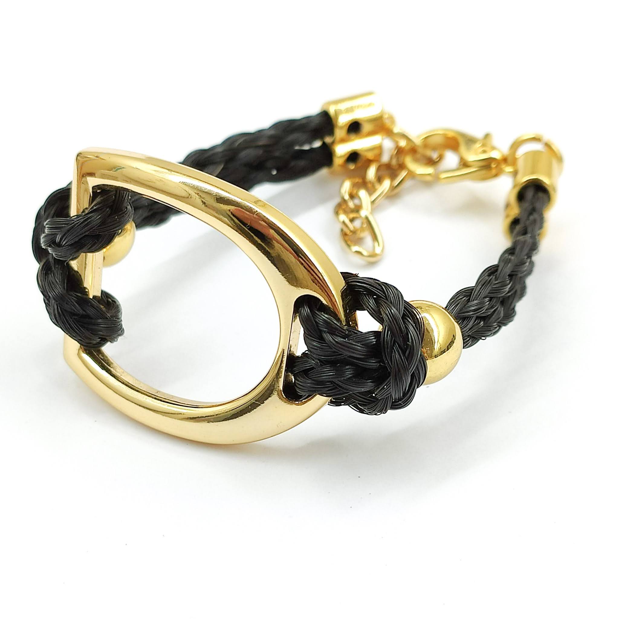 pulseira_estribo_preta_dourada_crina_horizontal